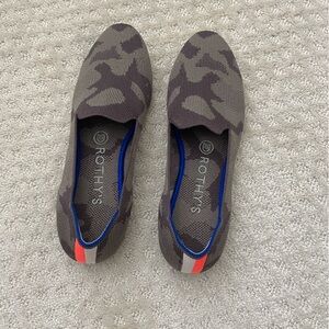 EUC Rothy’s Camo Loafers - 7.5